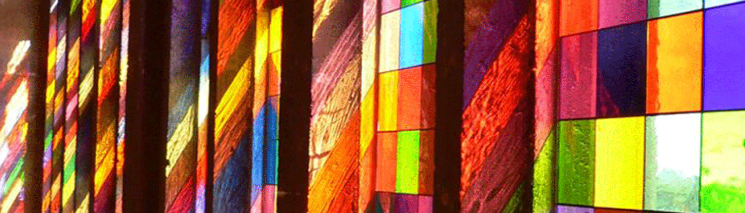 Köln, Dom, Triforium, Reflexionen des Südquerhausfensters © Entwurf: Gerhard Richter, Köln / Foto: DERIX GLASSTUDIOS Taunusstein